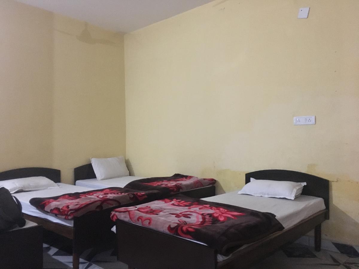 Oyo 12976 Hotel New Fiza Jammu Eksteriør billede