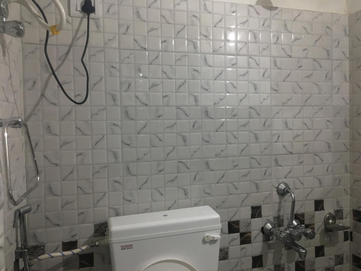 Oyo 12976 Hotel New Fiza Jammu Eksteriør billede