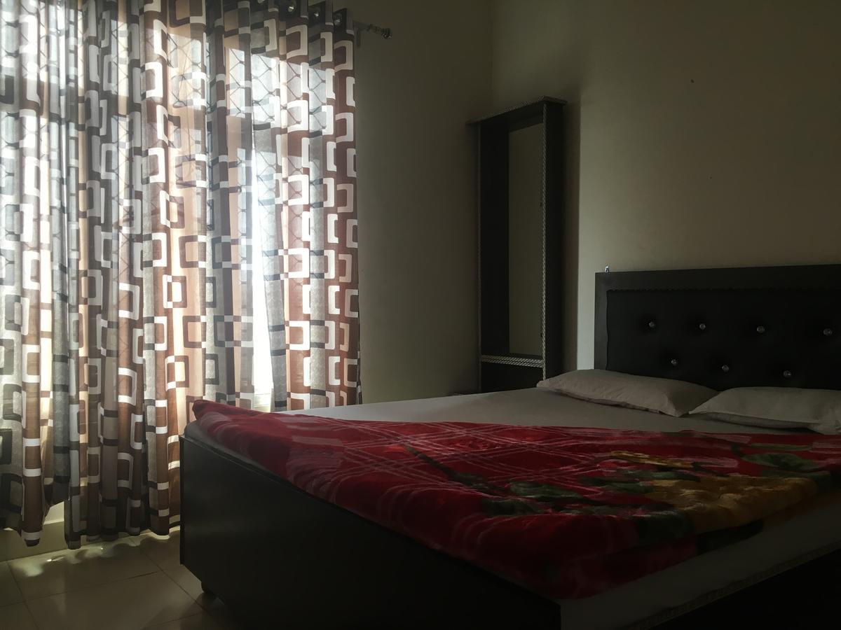 Oyo 12976 Hotel New Fiza Jammu Eksteriør billede