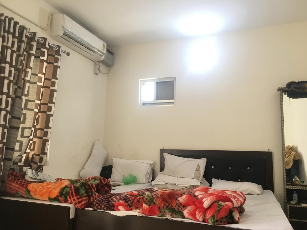 Oyo 12976 Hotel New Fiza Jammu Eksteriør billede