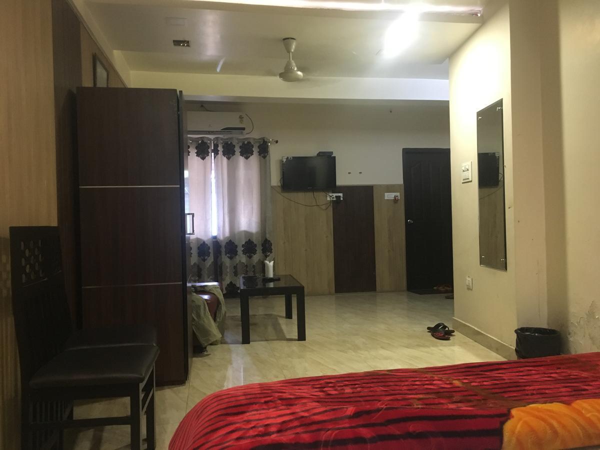 Oyo 12976 Hotel New Fiza Jammu Eksteriør billede