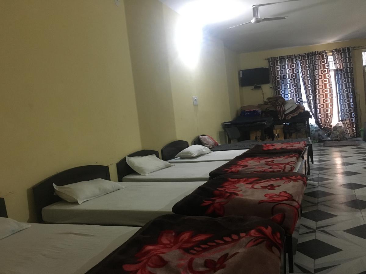 Oyo 12976 Hotel New Fiza Jammu Eksteriør billede