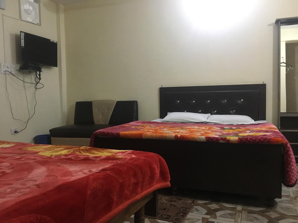 Oyo 12976 Hotel New Fiza Jammu Eksteriør billede