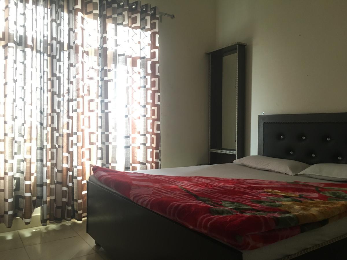 Oyo 12976 Hotel New Fiza Jammu Eksteriør billede