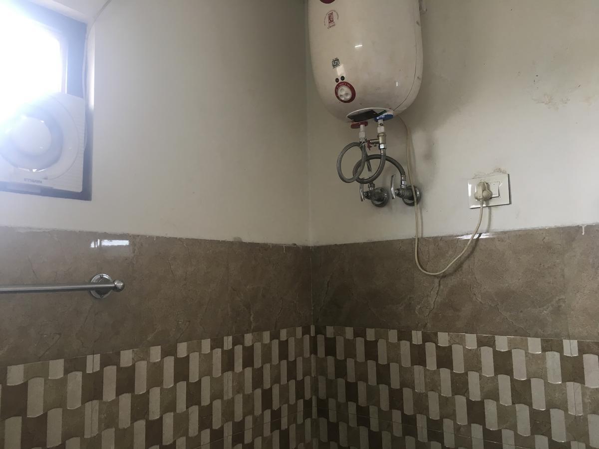 Oyo 12976 Hotel New Fiza Jammu Eksteriør billede