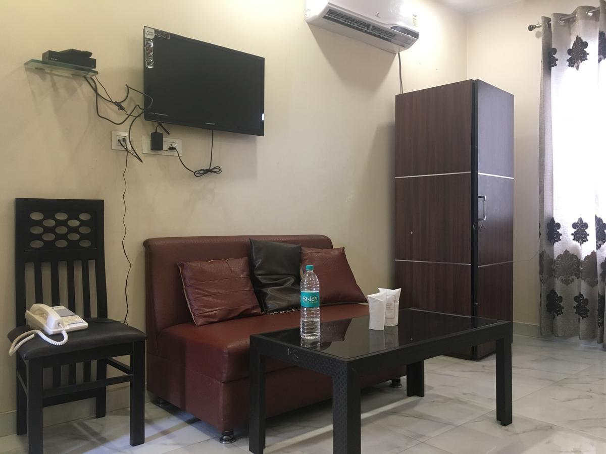 Oyo 12976 Hotel New Fiza Jammu Eksteriør billede
