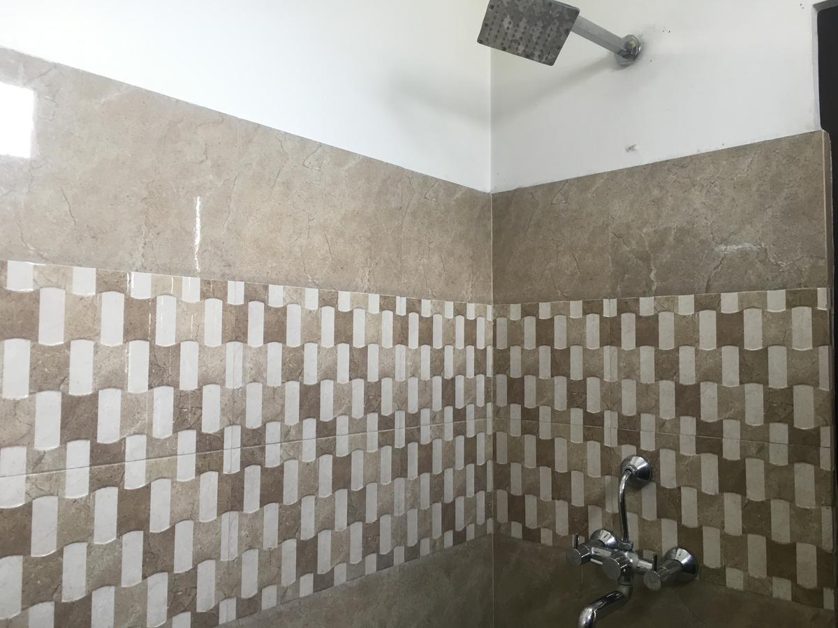 Oyo 12976 Hotel New Fiza Jammu Eksteriør billede
