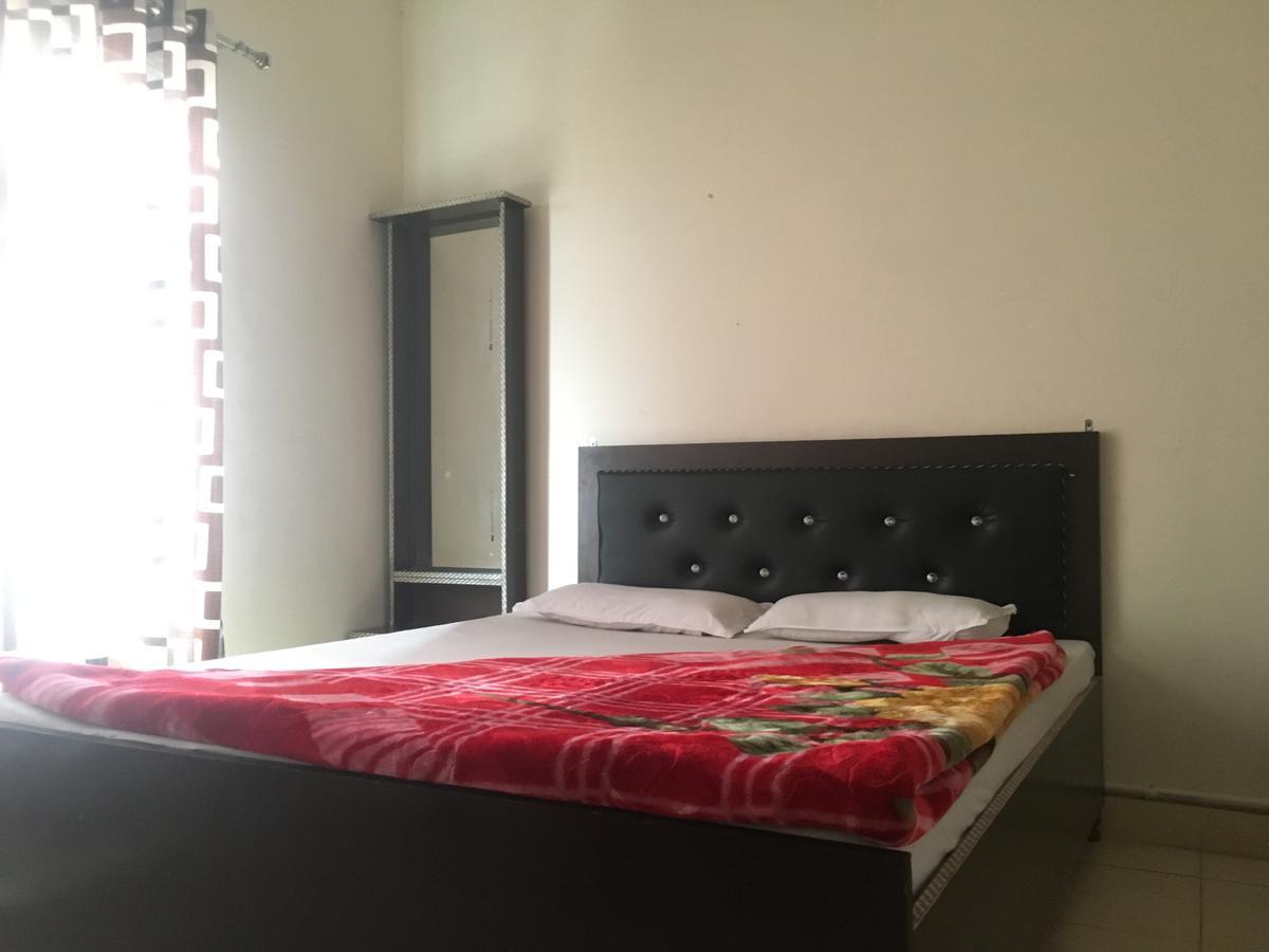 Oyo 12976 Hotel New Fiza Jammu Eksteriør billede
