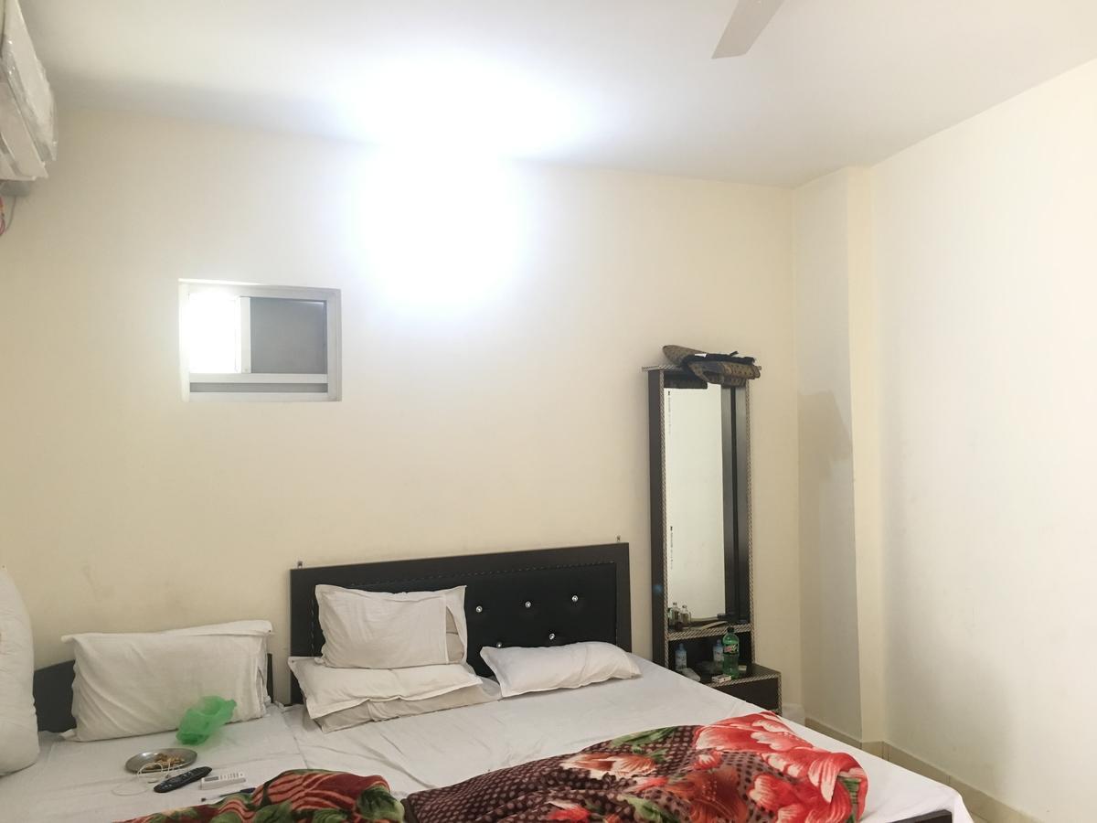 Oyo 12976 Hotel New Fiza Jammu Eksteriør billede