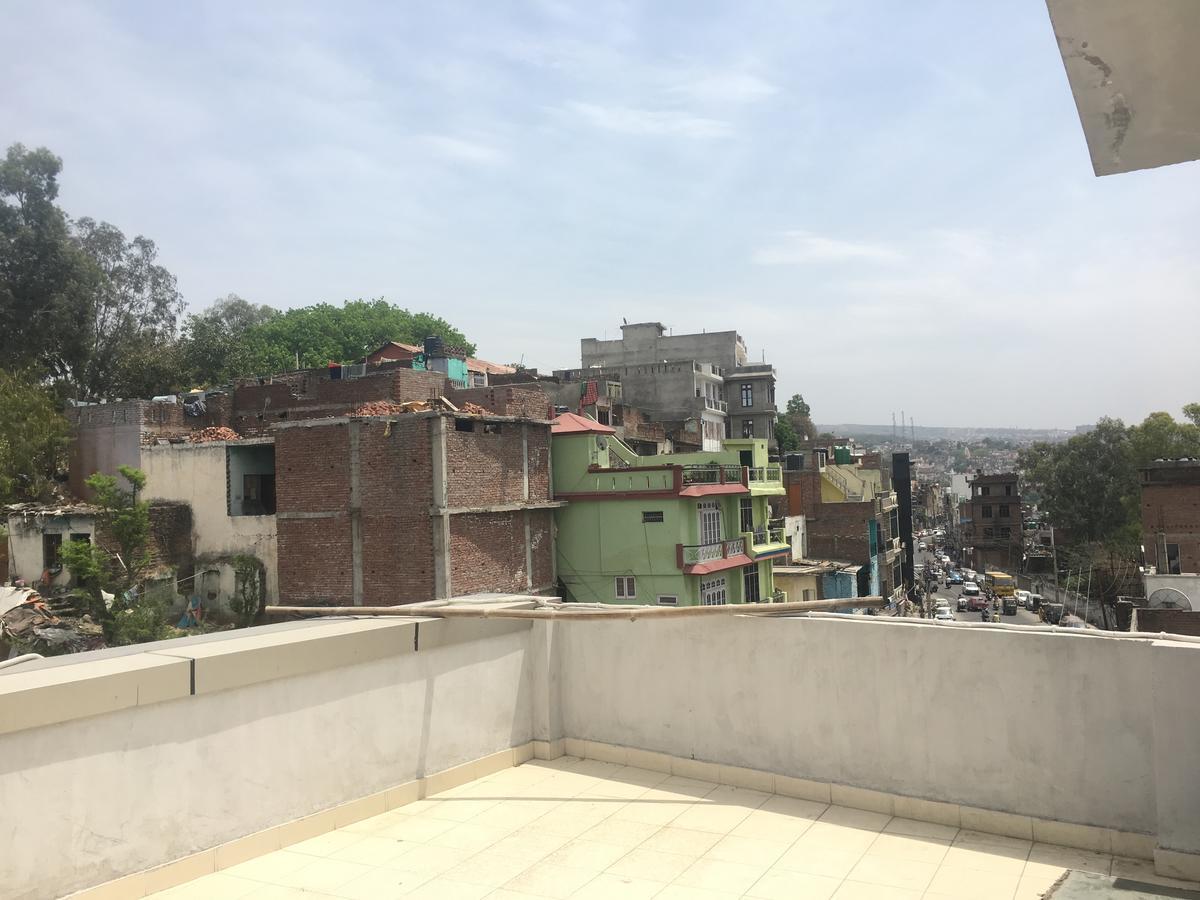 Oyo 12976 Hotel New Fiza Jammu Eksteriør billede